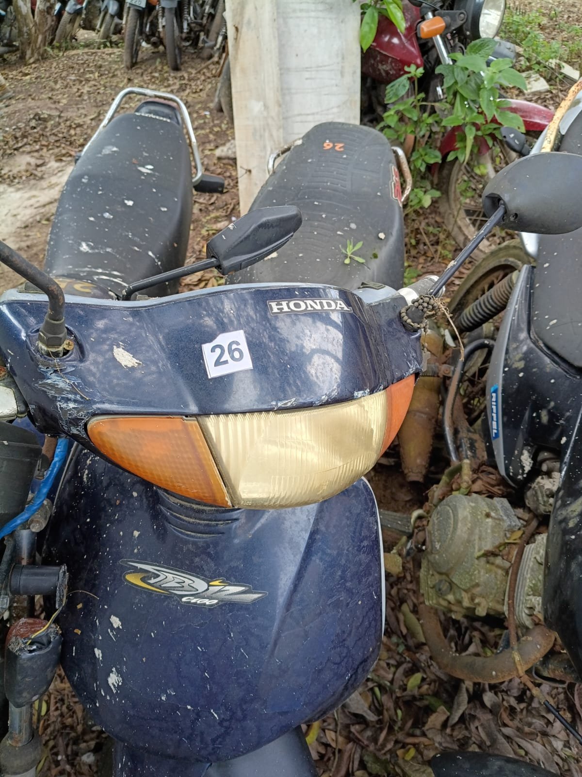 Lote 26 — HONDA/C100 BIZ ES
